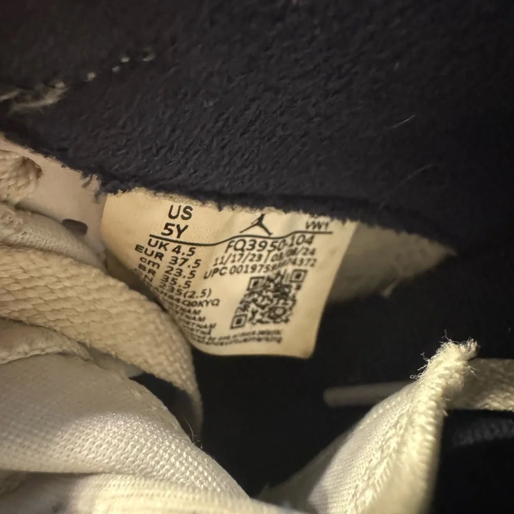 Boys Jordan Spike Lee shoes - Picture 7 of 7